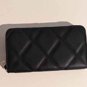 Elegant Black Quilted Women's Wallet